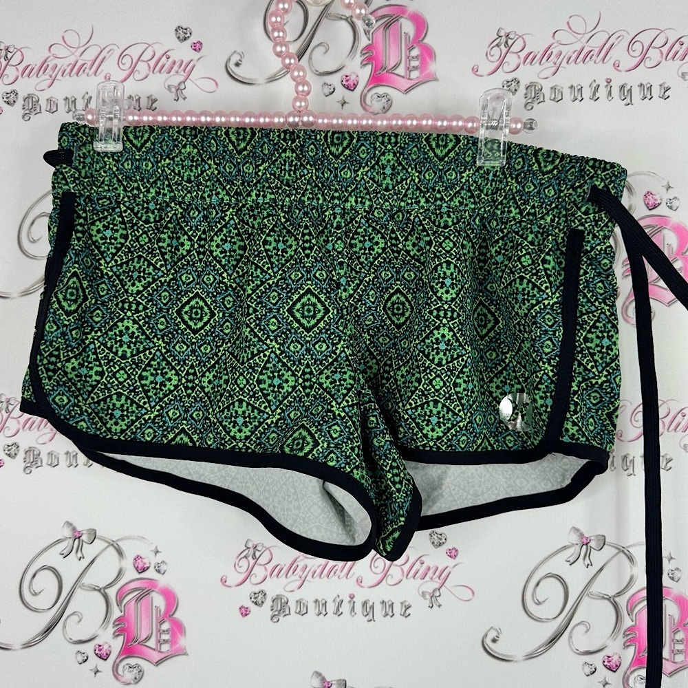 Hurley shorts paisley boho silver logo Green Patterned Shorts with Black Trim